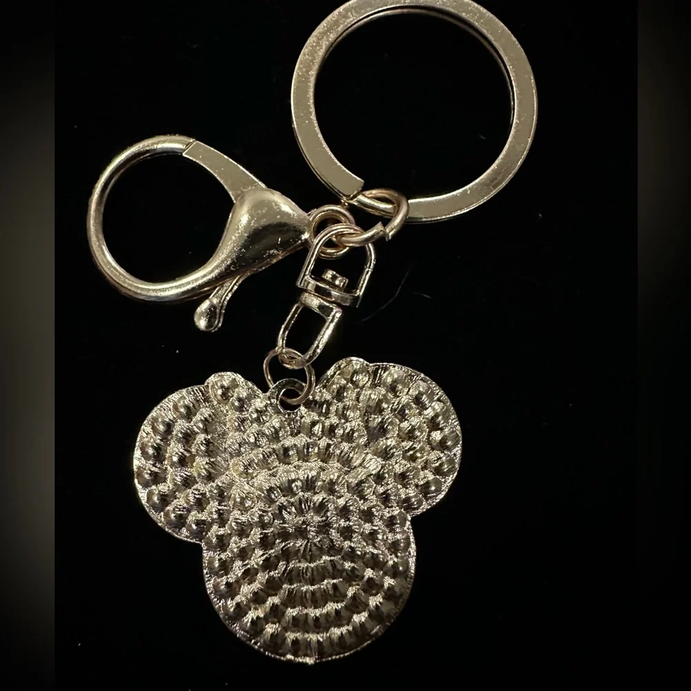 Minnie mouse shaped key chain